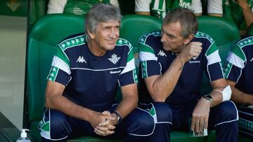 Pellegrini, junto a su segundo t&eacute;cnico. 