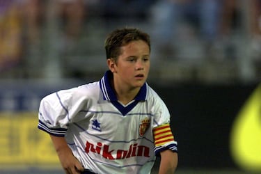 De Iniesta a Xavi Simons: los 10 MVP de LaLiga FC Futures que han sido estrellas