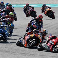 Triplete español inédito con Álex, Acosta y Mir