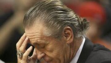 <b>DEJA EL BANQUILLO.</b> Riley abandona el banquillo de los Heat tras una temporada penosa.