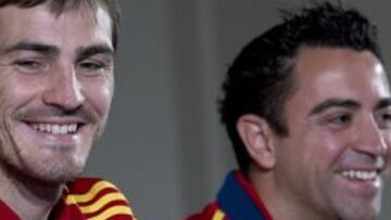 Raúl, Casillas, Xavi y Puyol, nominados al Golden Foot