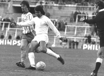 In 1968, he began his career with River Plate where he remained until 1971 when he was snapped up by Real Madrid. He spent two years in Chamartín.