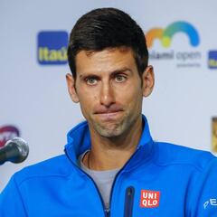 Djokovic issues apology over prize money remarks
