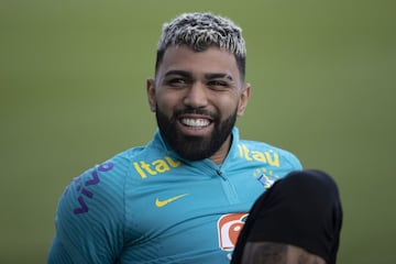 La Selección de Brasil realizó su primer entrenamientos en el estadio Metropolitano de Techo en Bogotá antes de viajar a Venezuela.