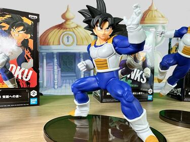 Las figuras de Goku, Vegeta, Gohan y Trunks buscando romper límites en la Cámara del Tiempo