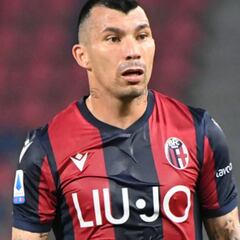 Medel fue titular en agónica derrota de Bologna ante Roma