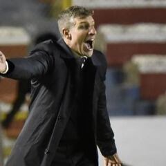 Un candidato a la banca de Colo Colo arribó a Chile: “Si está la posibilidad...”