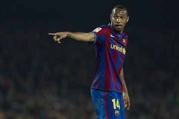 Disputó cuatro Clásicos españoles con la camiseta del conjunto blaugrana. Henry logró marcar tres goles y colaboró con una asistencia. Marcó un doblete en la histórica goleada de 2-6 que le propinaron los catalanes a los merengues el 2 de mayo del 2009.