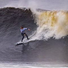 El acusado de agredir a una surfista en competición: “Fue sólo un error”
