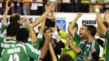 <b>CAMPEONES. </b>El antiguo Inter Movistar celebra el título conseguido la pasada temporada.