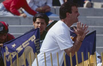  Marcelo Bielsa head coach of Atlas during the game Pumas UNAM vs Atlas, Matchday 24 of the 1993-1994 Season of the Mexican Soccer Championship, at Olimpico Universitario Stadium, on January 9, 1994.
<br><br>
Marcelo Bielsa Director Tecnico de Atlas during the game Pumas UNAM vs Atlas, Jornada 24 de la Temporada 1993-1994 del Campeonato Mexicano de Futbol, en el Estadio Olimpico Universitario, el 09 de Enero de 1994.