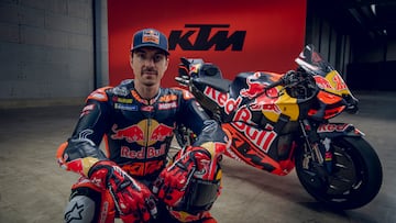 Maverick Viñales posa con su KTM para el Mundial de MotoGP de 2026.