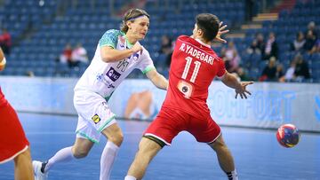 Jure Donelec logra un pase imposible.