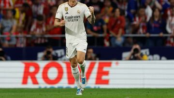 Real Madrid's German midfielder #08 Toni Kroos celebrates scoring his team's first goal during the Spanish Liga football match between Club Atletico de Madrid and Real Madrid CF at the Metropolitano stadium in Madrid on September 24, 2023. (Photo by OSCAR DEL POZO / AFP)