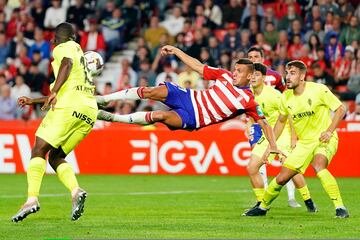 El máximo artillero de la categoría está de dulce. En el partido ante el Sporting dio una asistencia en el primer gol y se encargó de anotar dos, el segundo de una chilena de bella factura.