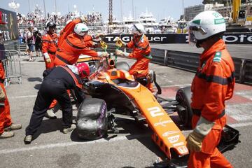 El McLaren de Vandoorne tras el incidente.