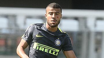 Rafinha seeking new club after Inter option expires