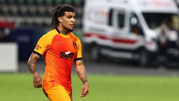 A su pronto regreso tras la lesión, el conjunto turco venció por gran diferencia a su rival Yeni Malatyaspor, pero Besiktas también hizo su tarea.