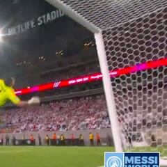 La jugada de Bravo ante Argentina que aplaude todo el mundo: ¡notable intervención!