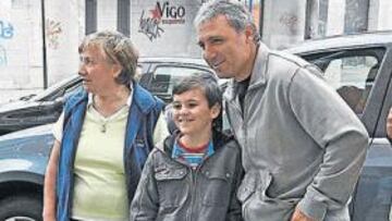 <b>LO TIENE COMPLICADO. </b>El entrenador búlgaro mantiene su innegable tirón popular, pese a todo.