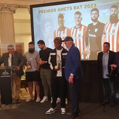 Iru, Paredes, Nico Williams y Villalibre, premiados por el Torneo Dani Güeñes Trophy