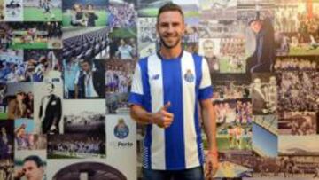 Miguel Layún apunta a la titularidad con el Porto
