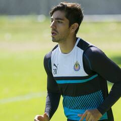 ¡Malas noticias para Chivas! Pizarro dos semanas fuera