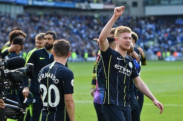 El Manchester City de Pep Guardiola se coronó campeón de la Premier League al golear 4-1 al Brighton en la última fecha de la liga. 