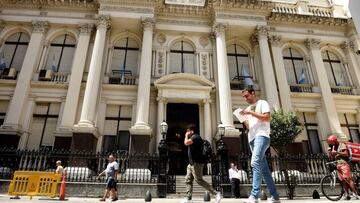 Banco Macro y Banco Galicia: cómo abrir cuenta para cobrar con CBU el Bono ANSES IFE