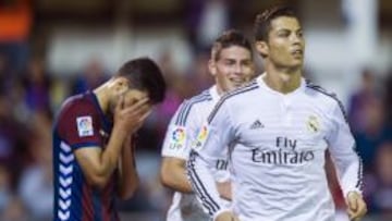 Cristiano Ronaldo celebra uno de sus goles ante el Eibar.