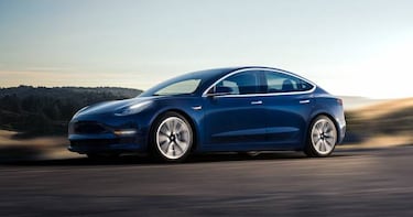 Tesla quiere crear su propia inteligencia artificial para sus coches