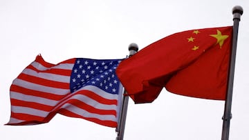 China avanza rápidamente en la construcción de buques de guerra, lo que pronto podría dejar atrás a Estados Unidos, según el secretario de la Armada.