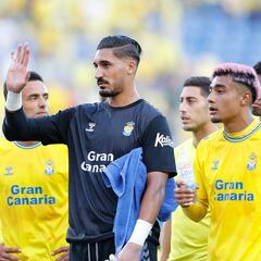 Álvaro Valles vuelve a su casa sevillana solo por un rato