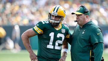 GREEN BAY, WI - SEPTEMBER 16: Aaron Rodgers #12 of the Green Bay Packers talks with head coach Mike McCarthy during the fourth quarter of a game against the Minnesota Vikings at Lambeau Field on September 16, 2018 in Green Bay, Wisconsin.   Joe Robbins/Getty Images/AFP
 == FOR NEWSPAPERS, INTERNET, TELCOS &amp; TELEVISION USE ONLY ==