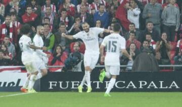 Gol 1-2 de Benzema