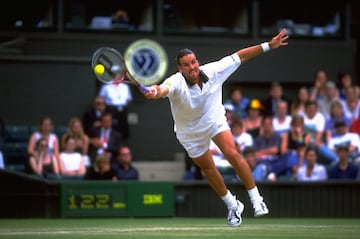 25 años después de Newcombe, en 1999 la bandera australiana volvió a ondear en lo alto de la lista mundial gracias. No fue por mucho tiempo. El ganador de los US Open de 1997 y 1998 se coronó el 26 de julio y dejó el trono el 1 de agosto. No llegó a disputar ningún partido en ese periodo.