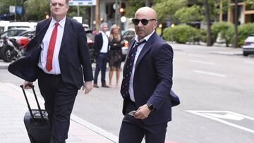 13/05/17 VIAJE LLEGADA SEVILLA A MADRID PAISANO
SAMPAOLI