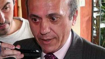 Del Nido: "La oferta que ayer hizo el Olympique por Luis Fabiano es ridícula"