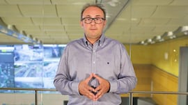 Indalecio Candel, jefe en la DGT: “Es muy importante la visibilidad virtual de la baliza V-16, además de la física”