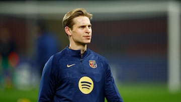 Soccer Football - LaLiga - FC Barcelona v Leganes - Estadi Olimpic Lluis Companys, Barcelona, Spain - December 15, 2024 FC Barcelona's Frenkie de Jong during the warm up before the match REUTERS/Albert Gea