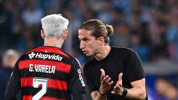 Filipe Luis acaricia la gloria