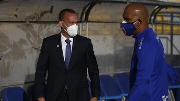 Futbol, Everton vs Universidad de Chile.
Vigesima fecha, campeonato nacional 2020.
El entrenador de Universidad de Chile Rafael Dudamel toma su lugar previo al partido de primera division contra Everton realizado en el Estadio Sausalito de Vina Del Mar, Chile.
22/11/2020
Raul Zamora/Photosport
Football, Everton vs Universidad de Chile.
20th date, 2020 National Championship.
Universidad de Chileâs coach Rafael Dudamel takes his places prior the first division football match against Everton held at the Sausalito stadium in Vina Del Mar, Chile.
22/11/2020
Raul Zamora/Photosport
