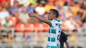  Ronaldo Prieto of Santos during the game Tigres UANL vs Santos, a friendly match of preparation prior to the start of the Torneo Apertura 2022 of the Liga BBVA MX, at Toyota Field Stadium, on June 22, 2022.

<br><br>

Ronaldo Prieto de Santos durante el partido Tigres UANL vs Santos, partido amistoso de preparacion previo al inicio del Torneo Apertura 2022 de la Liga BBVA MX en el Toyota Field Stadium, el 22de Junio de 2022.