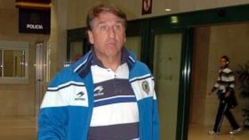 <b>ESTEBAN VIGO, LLEGÓ A CÁDIZ POR JEREZ.</b> El actual entrenador del Hércules, Esteban Vigo, volvió a pisar tierra jerezana ayer, donde tantos éxitos cosechó el pasado curso.