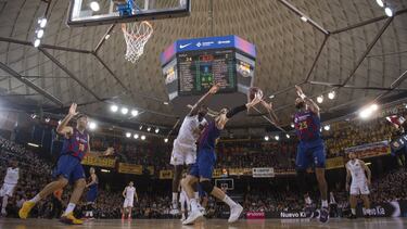 29/12/19 PARTIDO BALONCESTO BASKET LIGA ACB LIGA ENDESA BARCELONA - REAL MADRID TOMIC GARUBA PUBLICADA 30/12/19 NA MA25 2COL