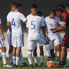 Héctor Robles destaca la adaptación de la Roja Sub 20 a la altitud