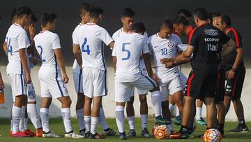 Héctor Robles destaca la adaptación de la Roja Sub 20 a la altitud