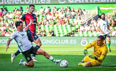 El búfalo Villalibre debuta con asistencia ante el Cagliari