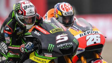 Zarco pasando a Pedrosa.