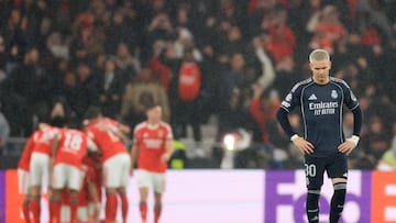 Mastantuono, desolado tras un gol del Benfica.